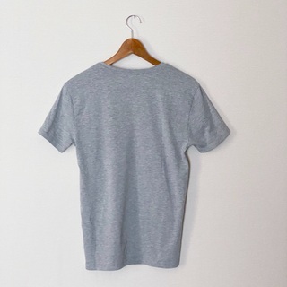 ZARA Vネック Tシャツ（グレー・Mサイズ） の画像