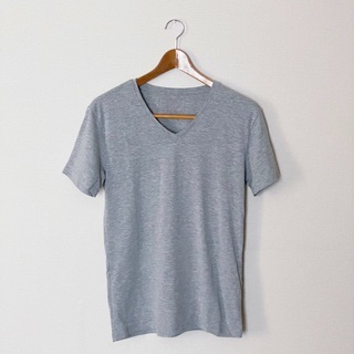 ZARA Vネック Tシャツ（グレー・Mサイズ） の画像