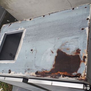 再掲載　業務用冷蔵庫　筐体のみのジャンク品ですの画像