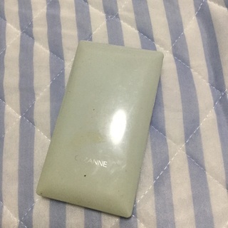 セザンヌ　ファンデーションケース