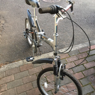 折り畳み自転車　20インチの画像