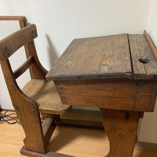 アンティーク　勉強机の画像