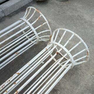 ♦本格的なお庭【ローズガーデン】アイアン製のオベリスク？トレリス？アーチ？の画像