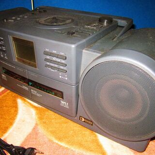 シャープWカセットステレオCDラジカセ　重低音