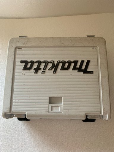 マキタ 充電式インパクトドライバー　TD134DX2 14.4v