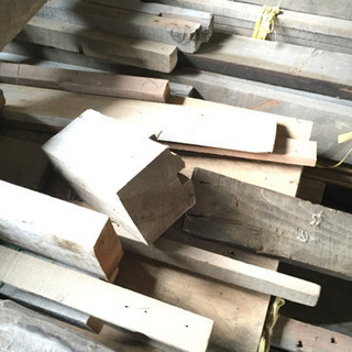 無料 建材廃材木材 焚きつけ 薪ストーブや焚き火に