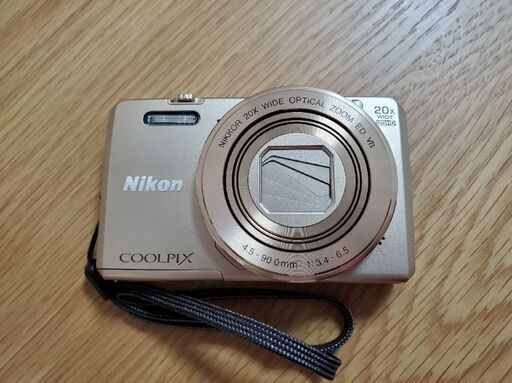 ニコン クールピクス S7000ゴールド美品