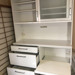 【決まりました】食器棚　の画像