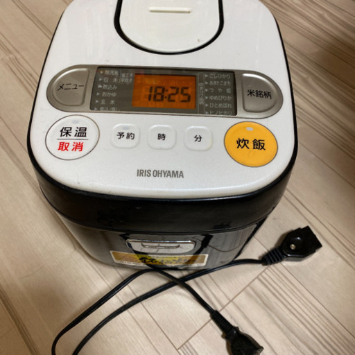 炊飯器　アイリスオーヤマ　3合