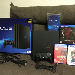 PS4 Pro ジェット・ブラック 1TB 本体「ソフト3本付き！」