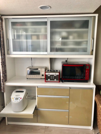 【商談中】大容量　食器棚　キッチンボード　家族4〜6人用