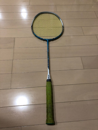 値下げ　ヨネックス   中古バドミントンラケット