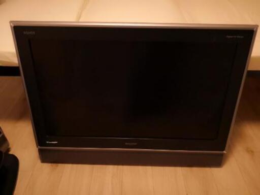 シャープ　32インチ　テレビ