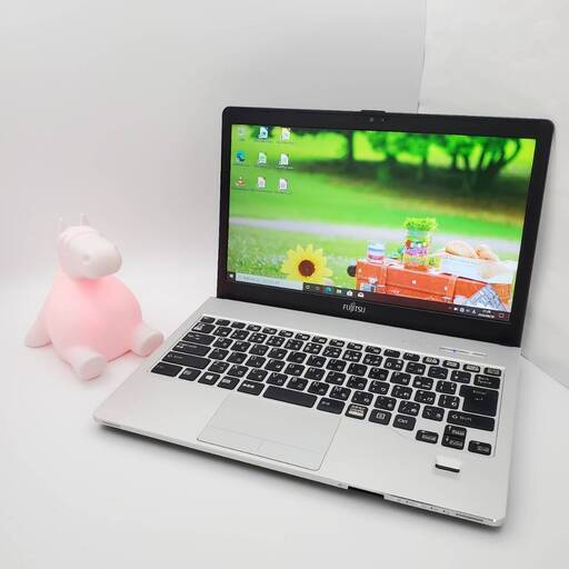 富士通　第四世代Corei5 メモリ4GB SSD128GB ノートパソコン