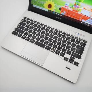 富士通 第四世代Corei5 メモリ4GB SSD128GB ノートパソコン