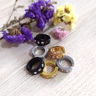 【新品】【3ペア6個セット】【ピアス穴不要】【日本全国郵送相談可】ボデイピアス 耳はさみ 片耳ピアス 耳穴不要 イヤリング 男女兼用 シンプル おしゃれ ステンレス製 フープの画像