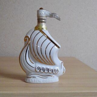 🎁 つくば市内/周辺、改札口可　　ラーセン リモージュ焼きバイキングシップ、クルボアジェVSOP大砲、メタクサ7年、ドービル ナポレオン 帆船：特級古酒まとめて6本セットの画像