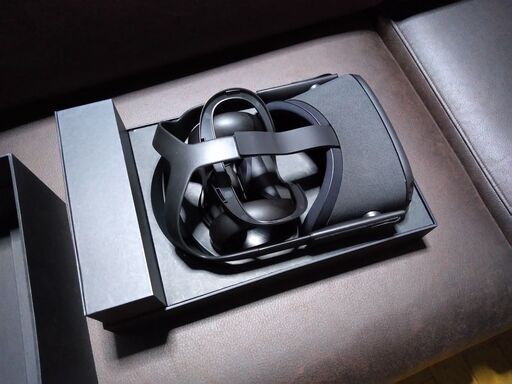 【美品】 Quest 64GB VR ヘッドマウントディスプレイ ヘッドセット オキュラスクエスト