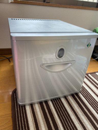 小型冷蔵庫
