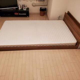 セミダブルベッド