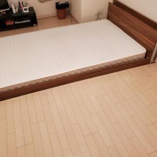 セミダブルベッド