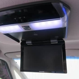 この車な何でしょう？？　わかった方!くるまのミツクニ甲府店まで