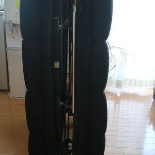 【折りたたみベッド】使用少ない　ブラック　シングルベッドの画像