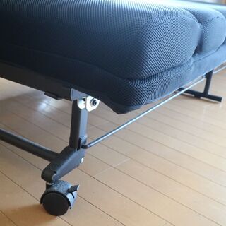 【折りたたみベッド】使用少ない　ブラック　シングルベッドの画像