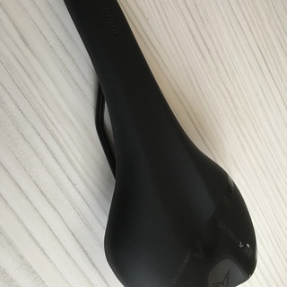 FELT純正サドル 未使用