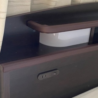 セミダブルベットフレーム、マットレス付きの画像