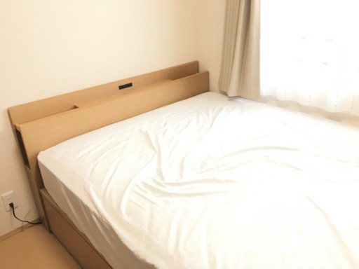 10/4までに取りに来てくれる方は60,000円　ワイドダブルベッド　マットレス　フレーム付き　収納付き