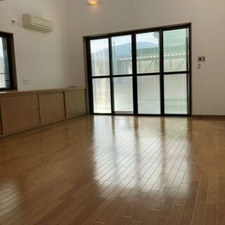 🏡三次市十日市南7丁目　売戸建住宅　三原駅徒歩圏内　大豪邸！　二世帯にも！ - 不動産