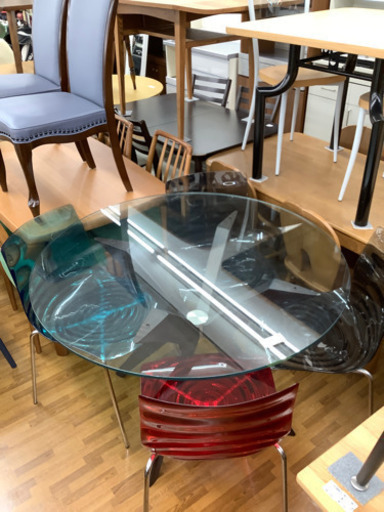 ダイニング５点セット　ガラストップ