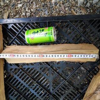 広葉樹の薪！ケヤキ、モチノキ、サンゴジュ、ブナ、タブノキなど。長さ35cm。2夏乾燥。含水率17%程度。茨城県潮来市。の画像