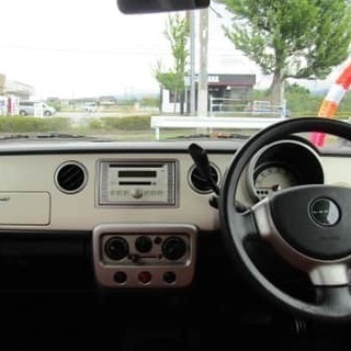 キュートなアルトラパンです！オシャレな車の代名詞ですね！自社ローン専門店の安心感！の画像