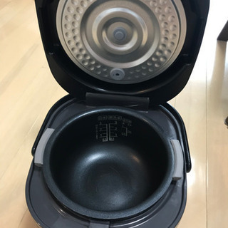 【無料、引き取りに来てくれる方限定】SHARP 炊飯器の画像