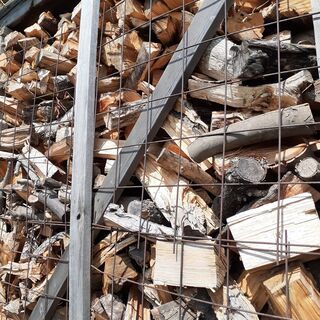 ★広葉樹ミックス100キロ単価6900円　乾燥薪　配達無料エリアありの画像