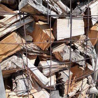 ★広葉樹ミックス100キロ単価6900円　乾燥薪　配達無料エリアありの画像