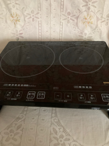 アイリスオーヤマ　2口クッキングヒーター　専用台付き