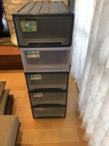 決定いたしました最値下げしました‼️《すぐに引き取り希望押入れ収納ケース1個250円 5個セット1000円