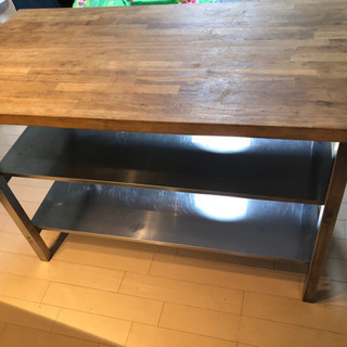 IKEA アイランドキッチンテーブル　作業台の画像