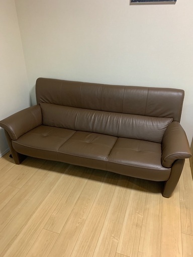 3人掛けソファー　カリモク