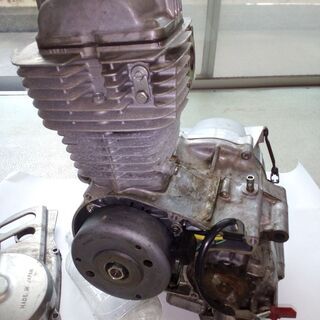 XR100モタード のエンジン HC07E  エイプ100にも