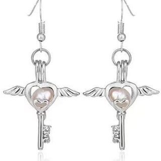 【新品】【日本全国郵送相談可】キラキラ ピアス レディース スタ...