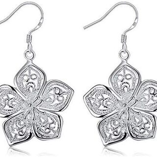 【新品】【日本全国郵送相談可】カットアウトイヤリング、ファッショ...