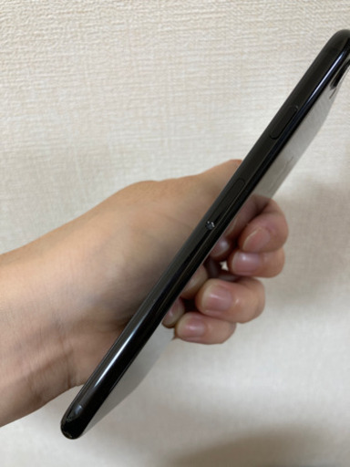 iPhone 7 Jet Black 128 GB SIMフリー