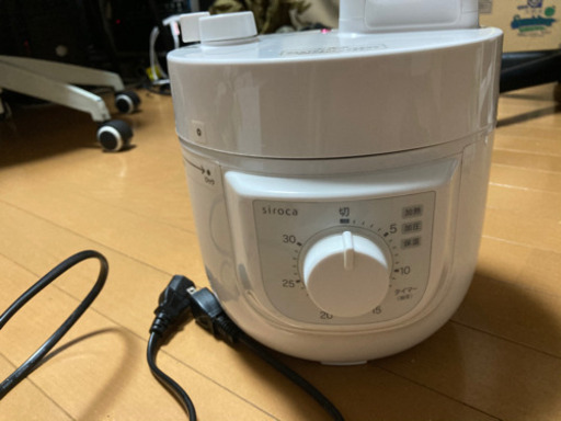 【美品】siroca 電気圧力鍋 SP-A111(2019年製)