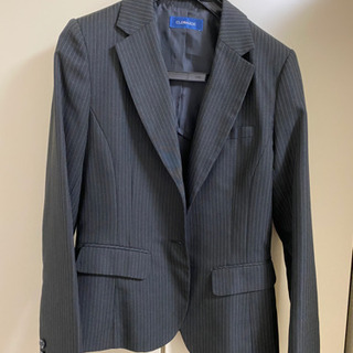 3セット、ストライプスーツ