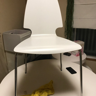 イケア 円形ダイニングテーブルチェアセットの画像