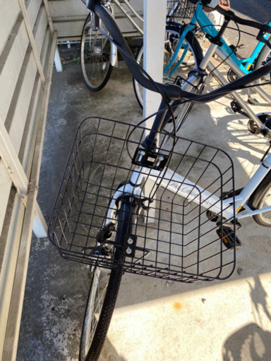 値下げ早いもの勝ち買って半年使用数回シティサイクル自転車２６インチ